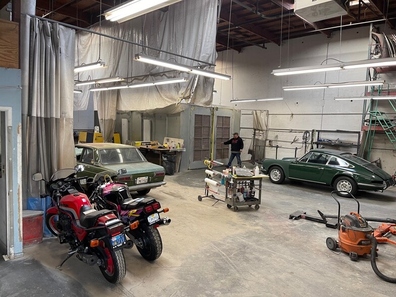 More Photos Of 3440 Stanley Blvd, Pleasanton Warehouse For Lease