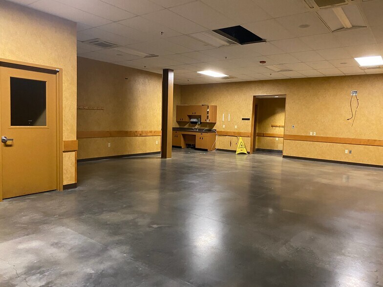 More Photos Of 1245 Worcester St, Natick General Retail For Lease