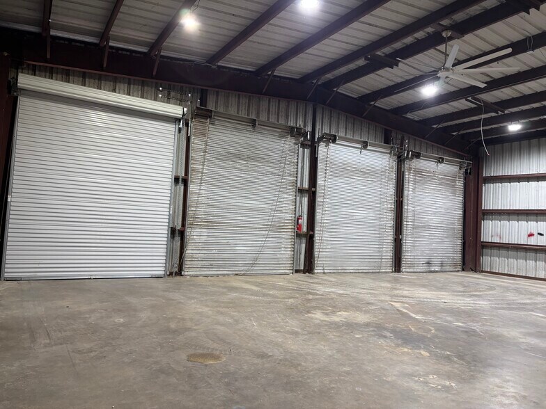 More Photos Of 3823 Fm 1128 Rd, Pearland Light Distribution For Lease