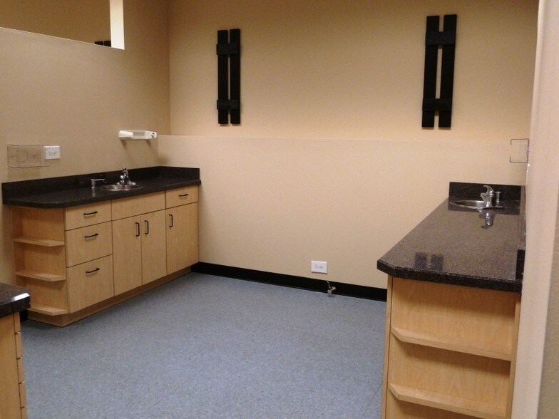 More Photos Of 19806 S Wolf Rd, Mokena Apartments For Lease