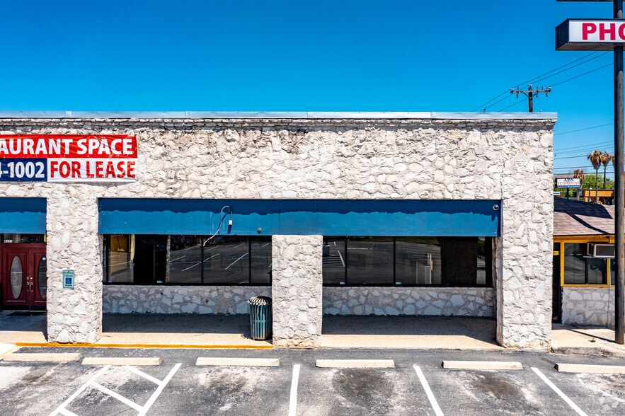 More Photos Of 9323 Perrin Beitel Rd, San Antonio Unknown For Lease