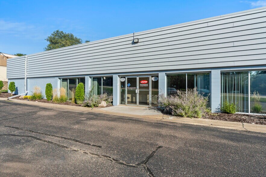 More Photos Of 700-710 Hamel Rd, Hamel Warehouse For Sale