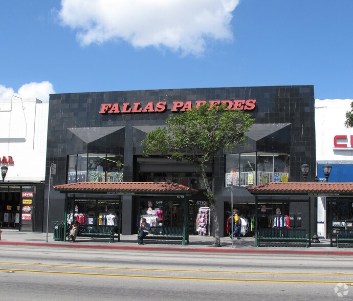 More Photos Of 6717-6719 Pacific Blvd, Huntington Park Storefront For Lease