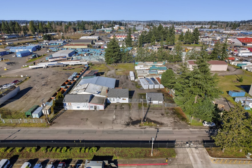 More Photos Of 3817-3819 94th St SW, Lakewood Warehouse For Sale