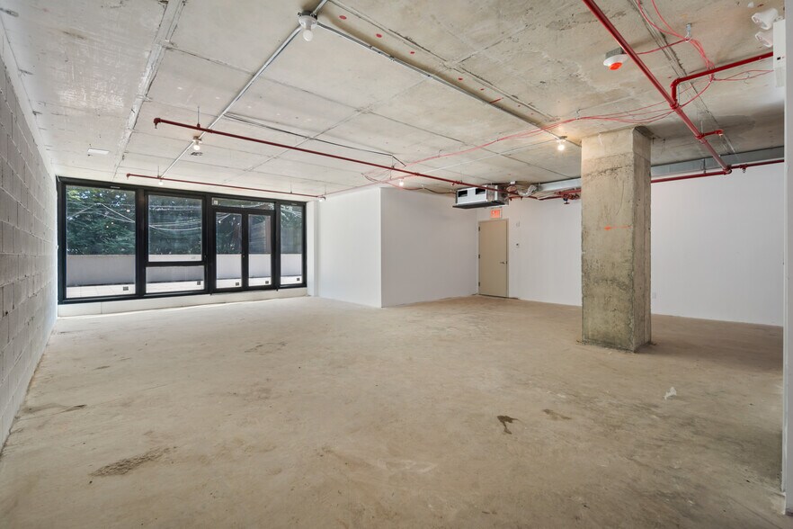More Photos Of 825 39th St, Brooklyn Office For Sale