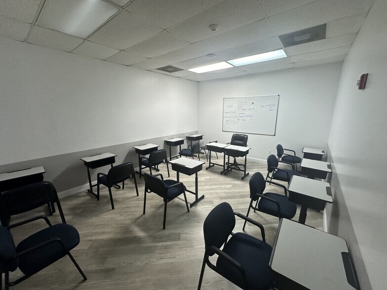 More Photos Of 30200-30394 Old Dixie Hwy, Homestead Unknown For Lease