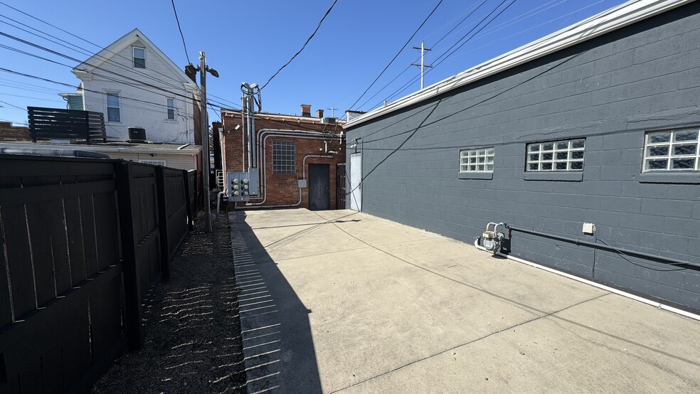More Photos Of 535 E Whittier St, Columbus Medical For Lease