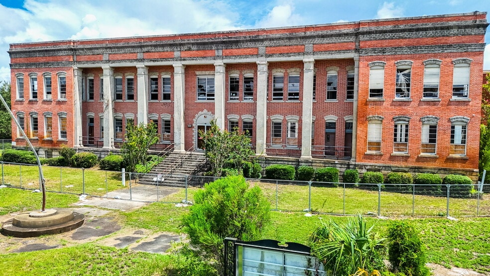 More Photos Of 101 E 7th St, Panama City Schools For Sale