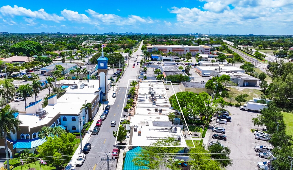 More Photos Of 101-161 NE 2nd Ave, Deerfield Beach Unknown For Lease