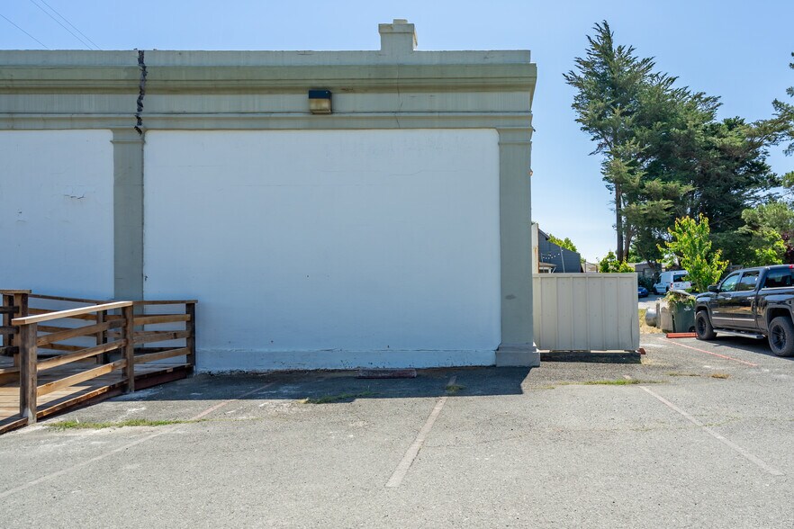 More Photos Of 14435 CA-Hwy 1 Hwy, Petaluma Freestanding For Sale