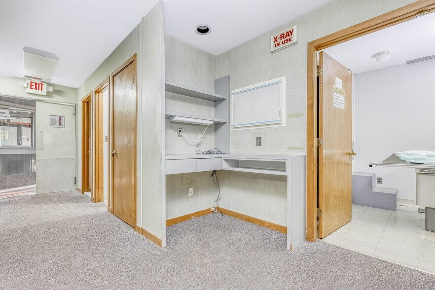 More Photos Of 8 Medical Park Dr, Pomona Medical For Sale