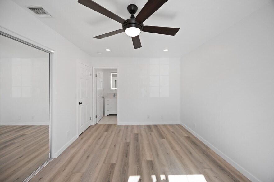 More Photos Of 422 Parkman Ave, Los Angeles Apartments For Sale