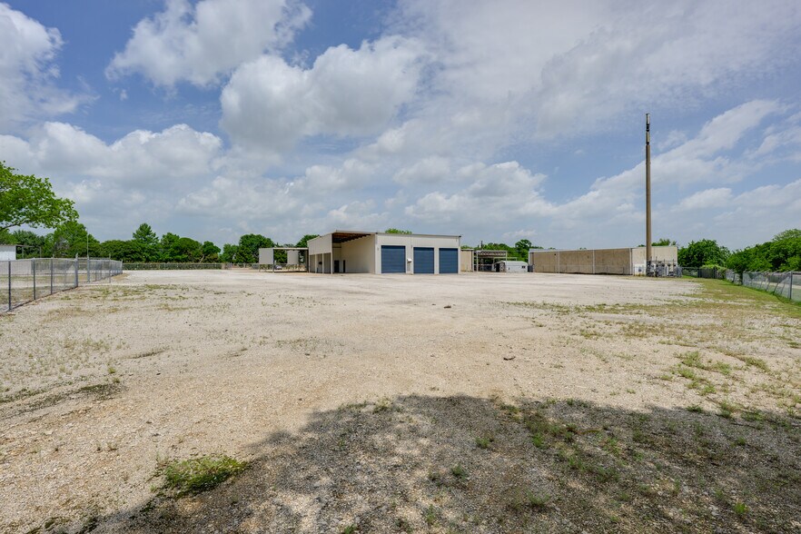 More Photos Of 1809 John McCain Rd, Colleyville Service For Lease