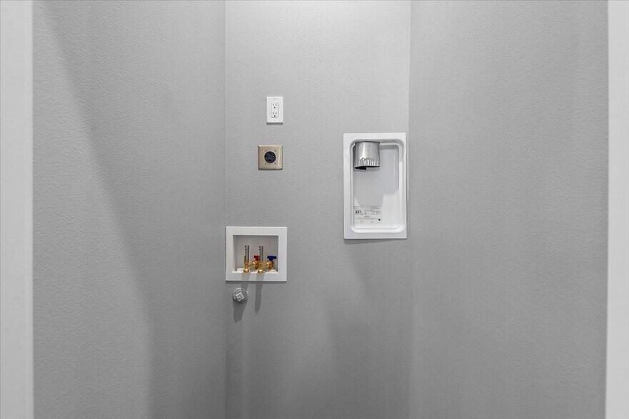 More Photos Of 813 E B St, Pueblo Specialty For Sale