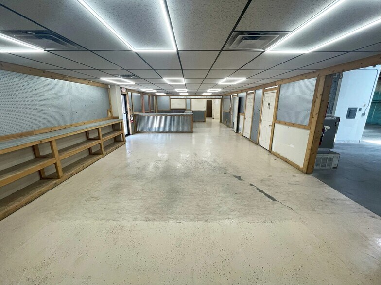 More Photos Of 4525 Maverick St, Amarillo Warehouse For Lease