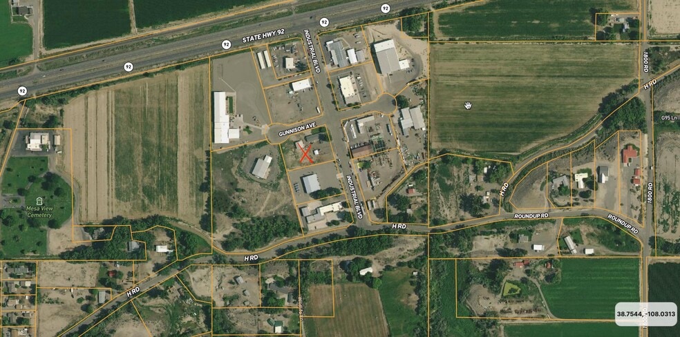 More Photos Of 685 Industrial Blvd, Delta Warehouse For Lease