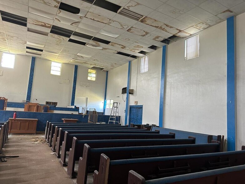 More Photos Of 2741 NW 49th St, Miami Lodge Meeting Hall For Sale