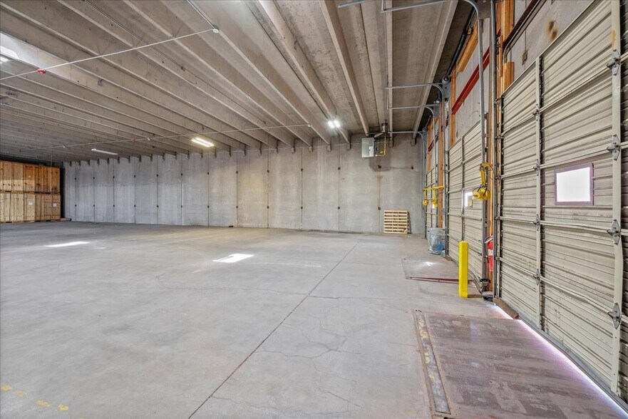 More Photos Of 265 Northamerican Rd, Cheyenne Warehouse For Lease