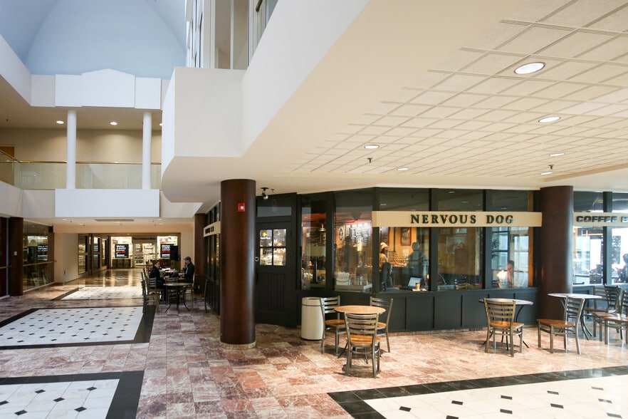 More Photos Of 2101 Richmond Rd, Beachwood General Retail For Lease