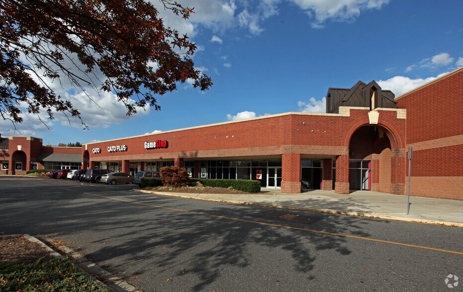 More Photos Of 2924-3036 E Franklin Blvd, Gastonia Unknown For Lease