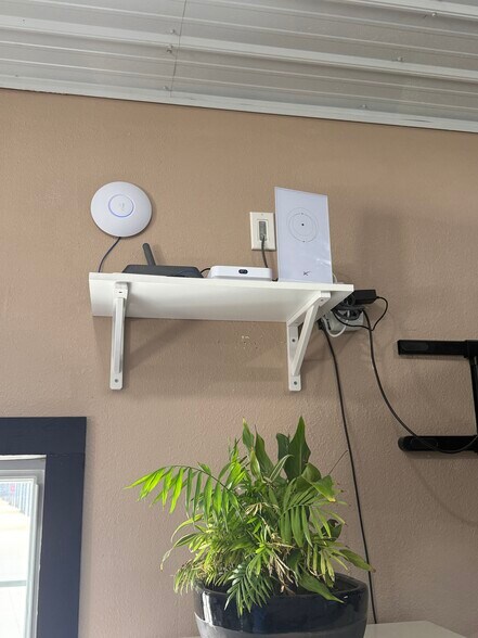 More Photos Of 3556 Marnie Ave, Waterloo Self Storage For Sale