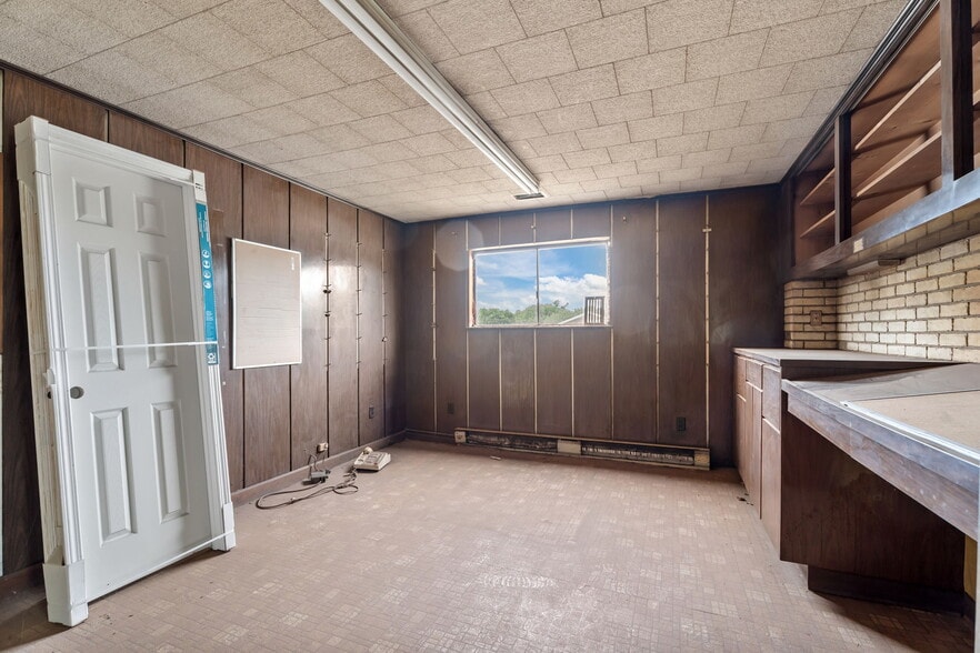 More Photos Of 855 NC Highway 111 S, Goldsboro Warehouse For Sale