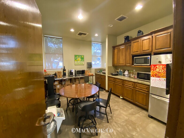 More Photos Of 904 S Alta Vista Ave, Monrovia Manufacturing For Lease