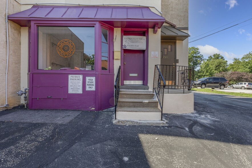 Primary Photo Of 158 Montgomery Ave, Bala Cynwyd Storefront Retail Office For Lease