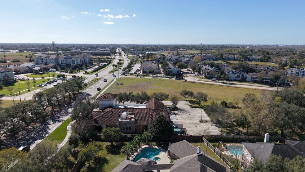 More Photos Of 2622 Marina Bay Dr, League City Medical For Lease