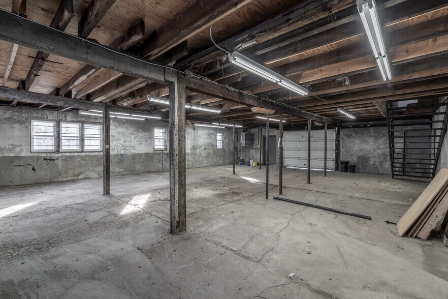 More Photos Of 420-424 W State St, Ithaca Freestanding For Lease