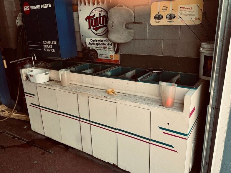 More Photos Of 14801 County Road 5, Burnsville Service Station For Sale