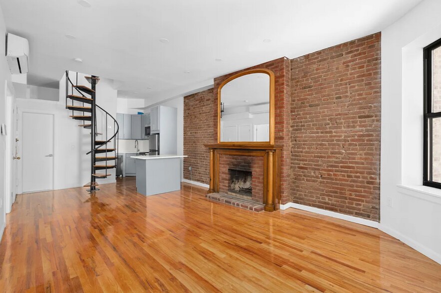 More Photos Of 323 W 89th St, New York Apartments For Sale