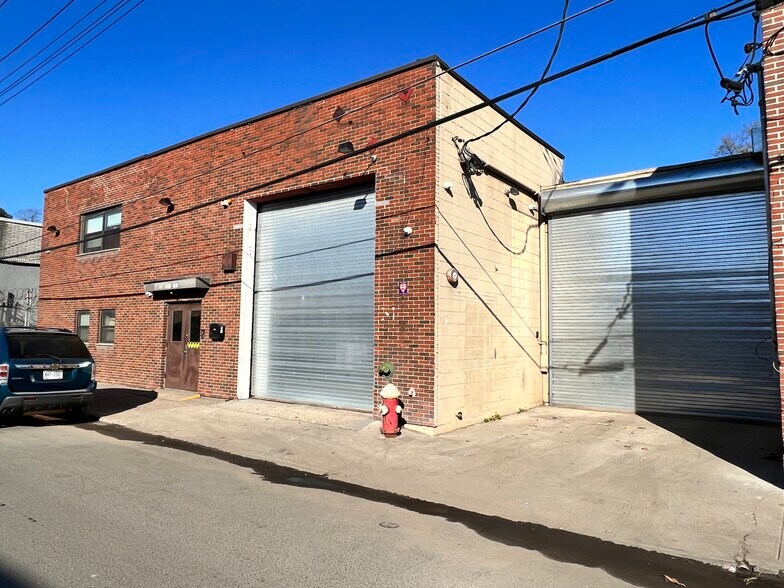 More Photos Of 15 Dock St, Mount Vernon Warehouse For Sale