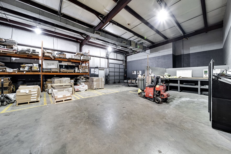 More Photos Of 2204 NW Broad St, Murfreesboro Freestanding For Sale