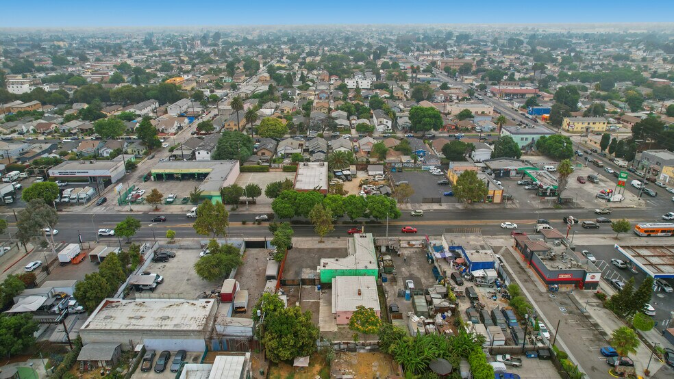 More Photos Of 222 E Manchester Ave, Los Angeles Auto Repair For Sale