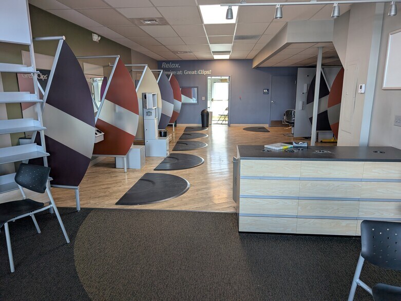 More Photos Of 2910-3010 E 57th Ave, Spokane Unknown For Lease