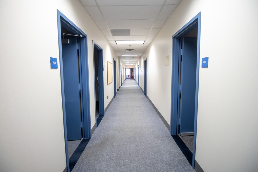 More Photos Of 347 W Main St, Clarksburg Office For Lease