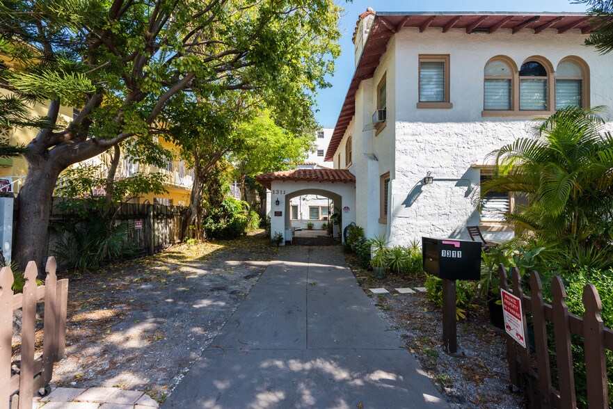 More Photos Of 1311 15th Ter, Miami Beach Apartments For Sale