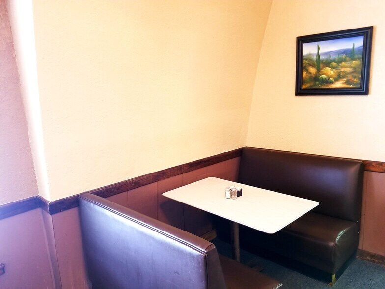 More Photos Of 1017 S Columbia Dr, West Columbia Restaurant For Sale