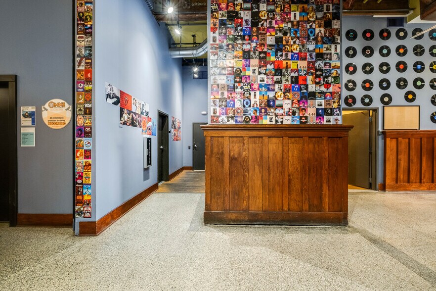 More Photos Of 212-216 Alaskan Way S, Seattle Apartments For Sale