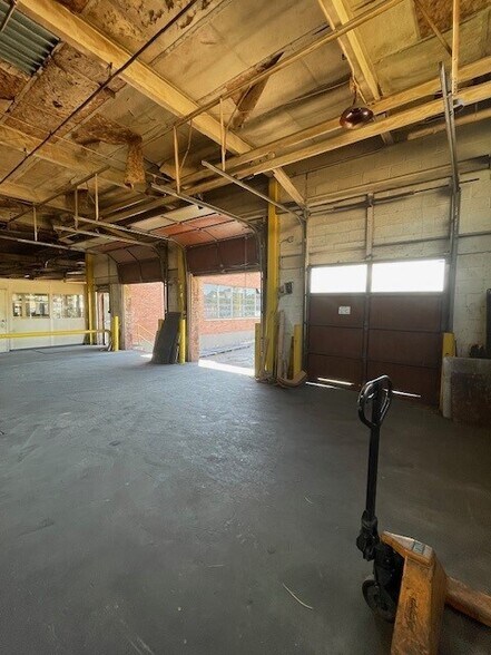 More Photos Of 2215 Union Blvd, Bay Shore Manufacturing For Sale
