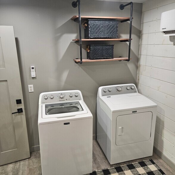 More Photos Of 12705 Rhoden Ln, Lowell Flex For Sale