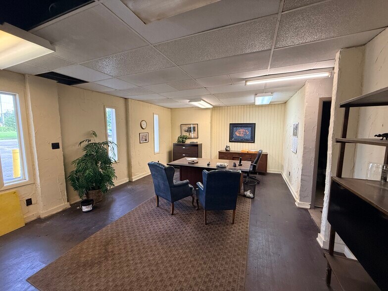 More Photos Of 853 N Nelson Rd, Columbus Industrial For Sale