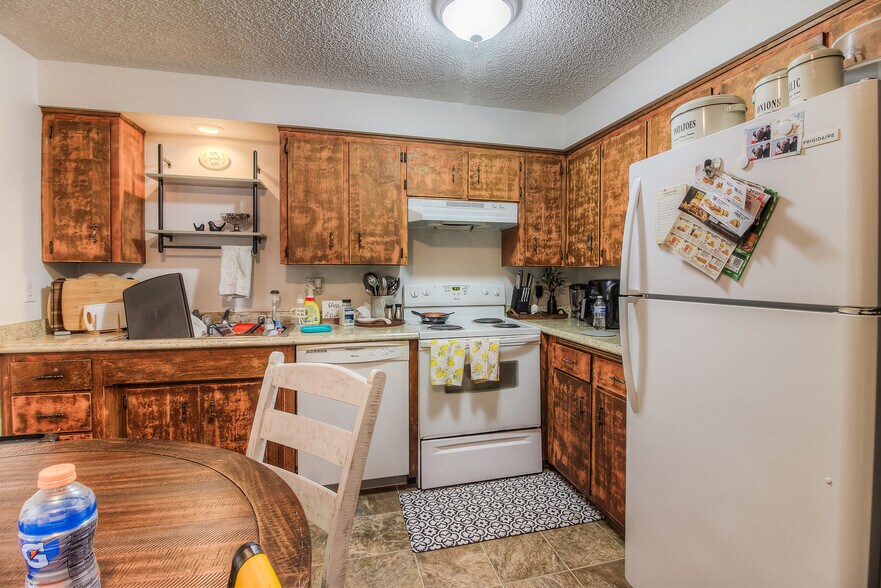 More Photos Of 1704 S 12th Ave, Yakima Apartments For Sale