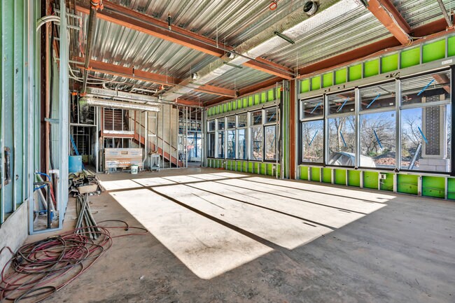 More Photos Of 374 Green St, Woodbridge Coworking Space