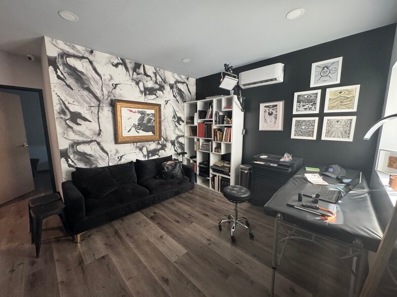 More Photos Of 14707 Fitzhugh Rd, Austin Warehouse For Sale