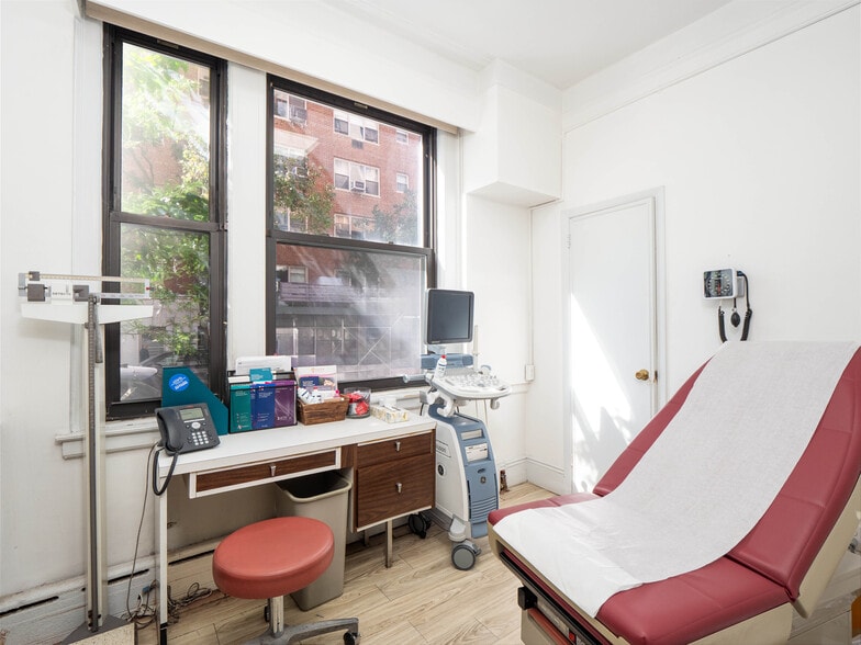 More Photos Of 1160 Park Ave, New York Apartments For Sale