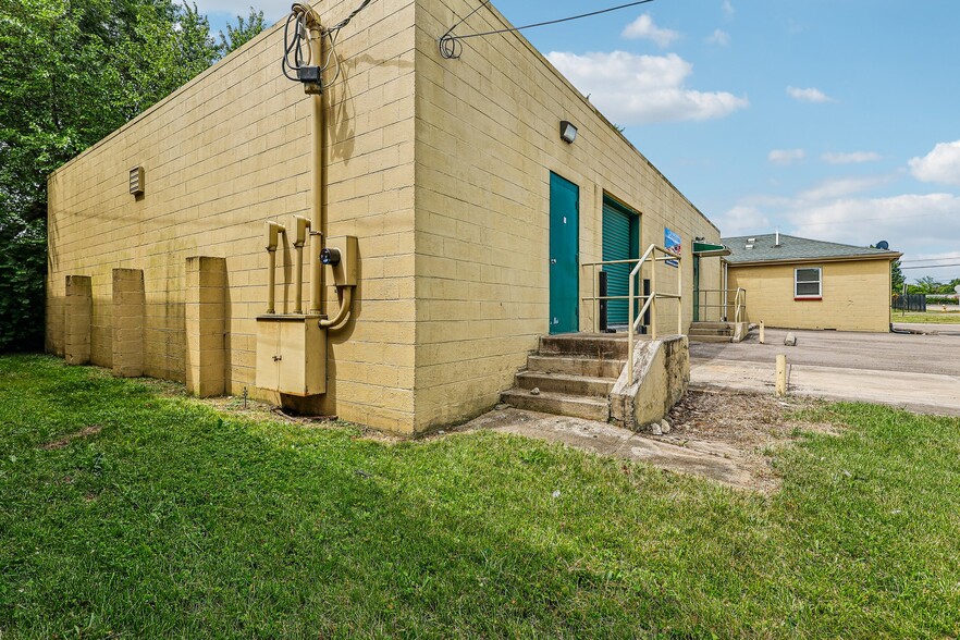 More Photos Of 5558 Wadsworth Rd, Dayton Warehouse For Sale