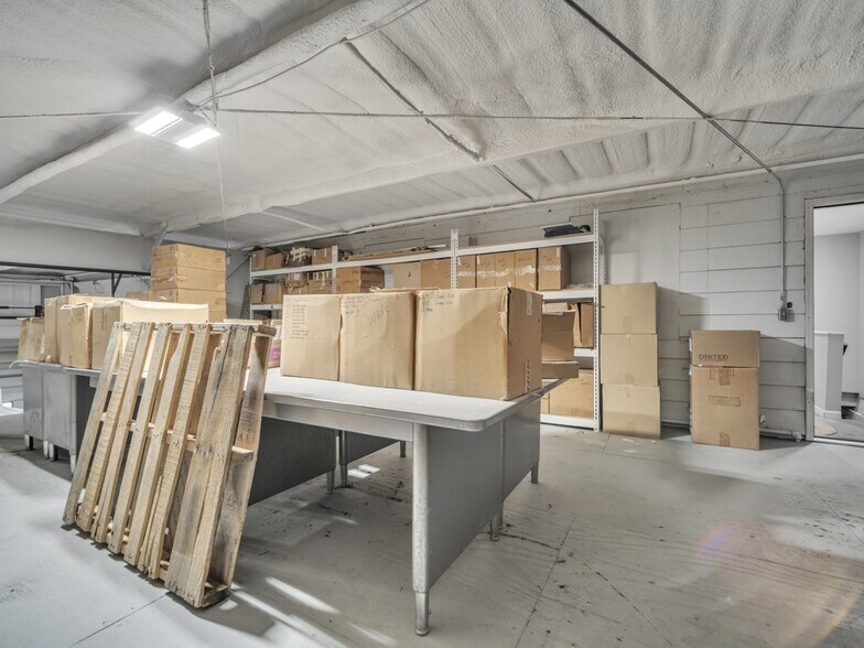 More Photos Of 4018 12th St NW, Canton Light Manufacturing For Sale