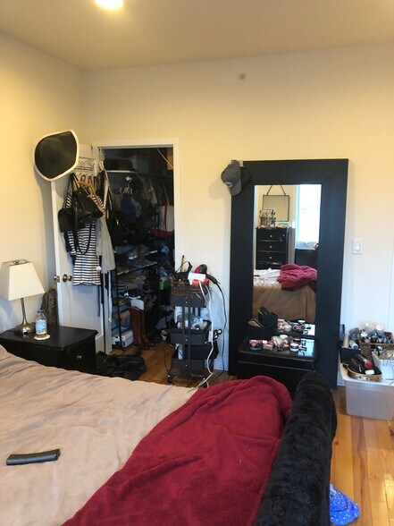 More Photos Of 1110 South St, Philadelphia Storefront Retail Residential For Sale